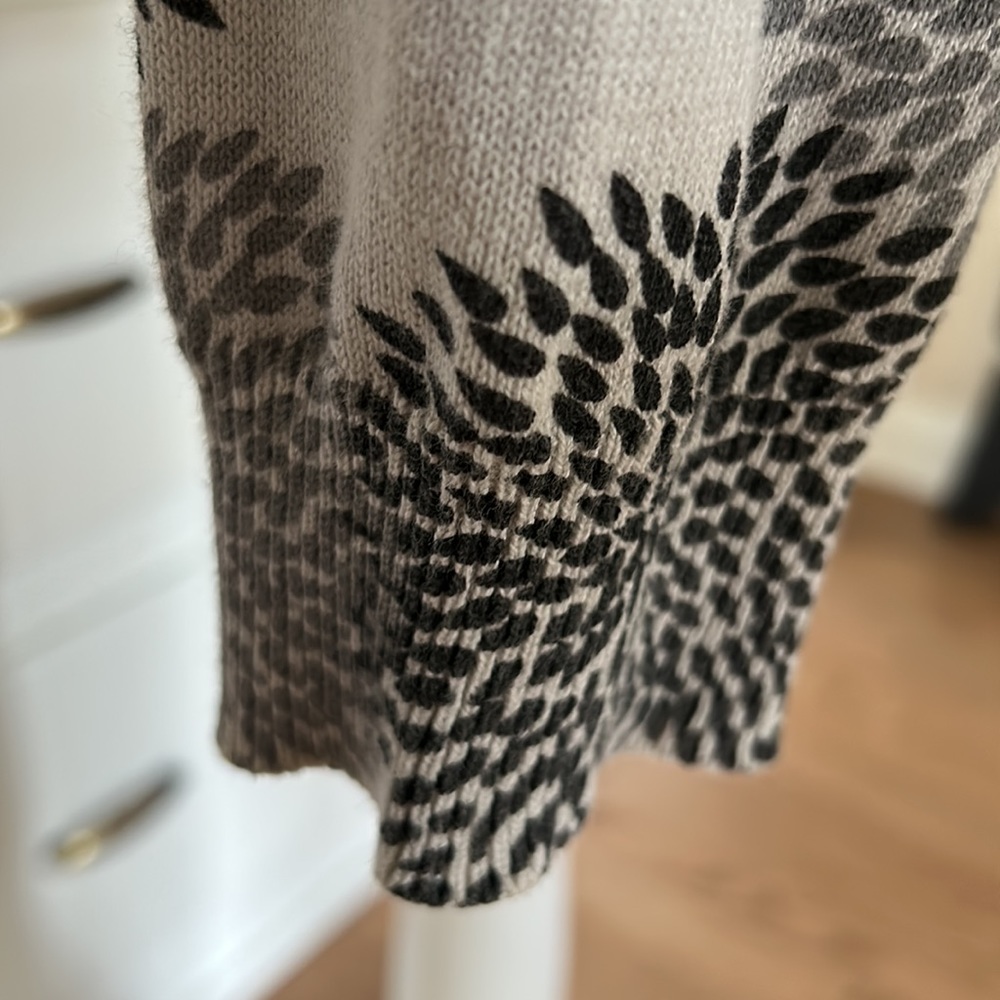 Izod grey black dusty lavender fireworks pattern cardigan. - Picture 6 of 8